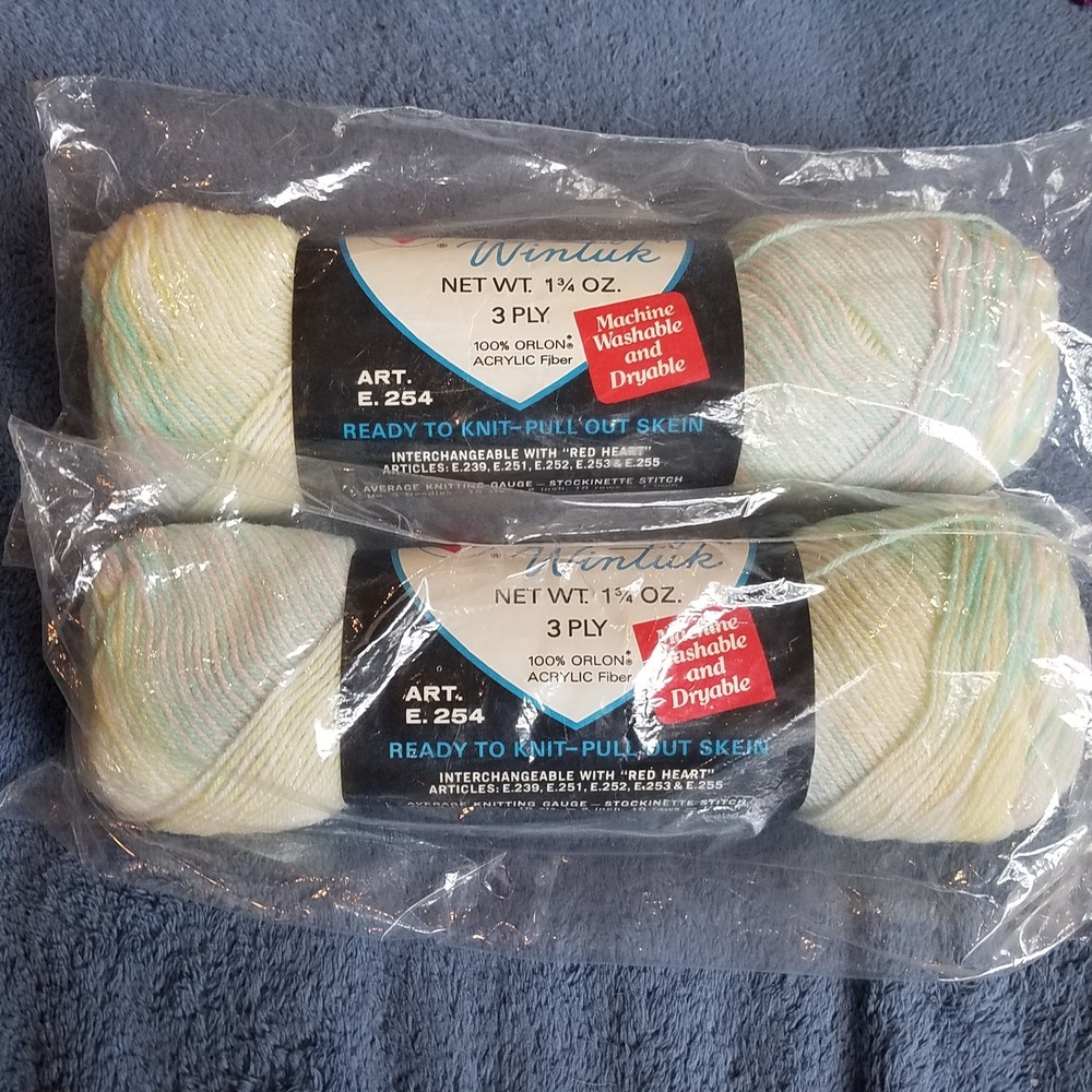 Vntg Red Heart 4Ply Yarn #253 Tangerine Orange 2 Skeins 3.5oz 100% Orlon Acrylic